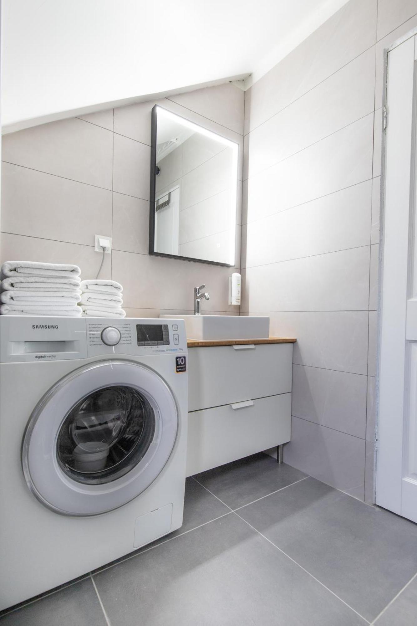 Apartmani Dina Биоград на Мору Екстериор снимка