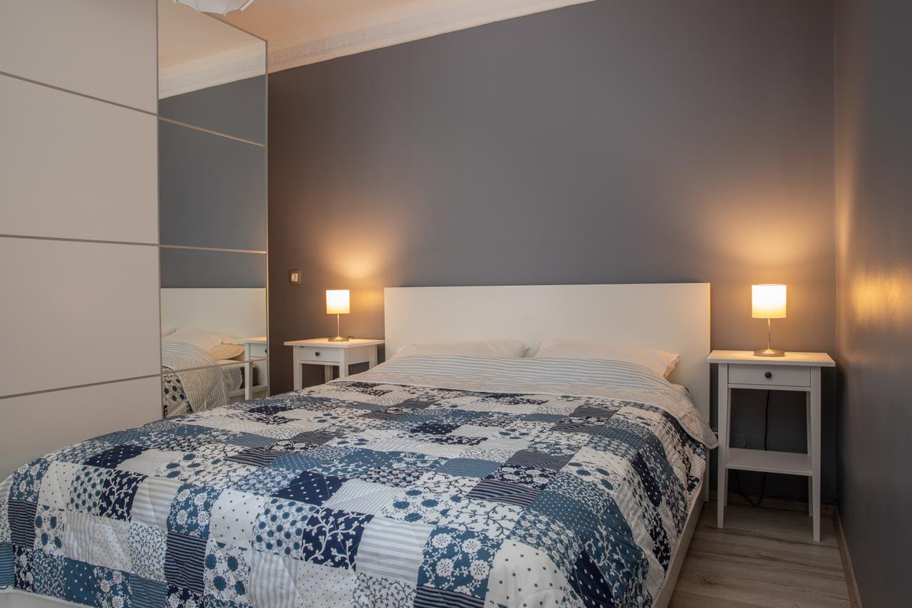 Apartmani Dina Биоград на Мору Екстериор снимка