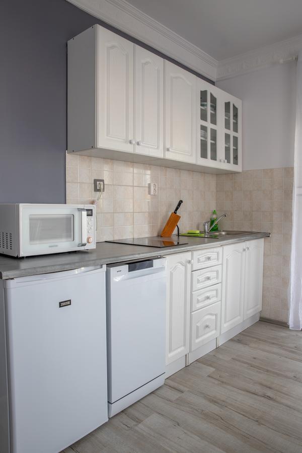 Apartmani Dina Биоград на Мору Екстериор снимка