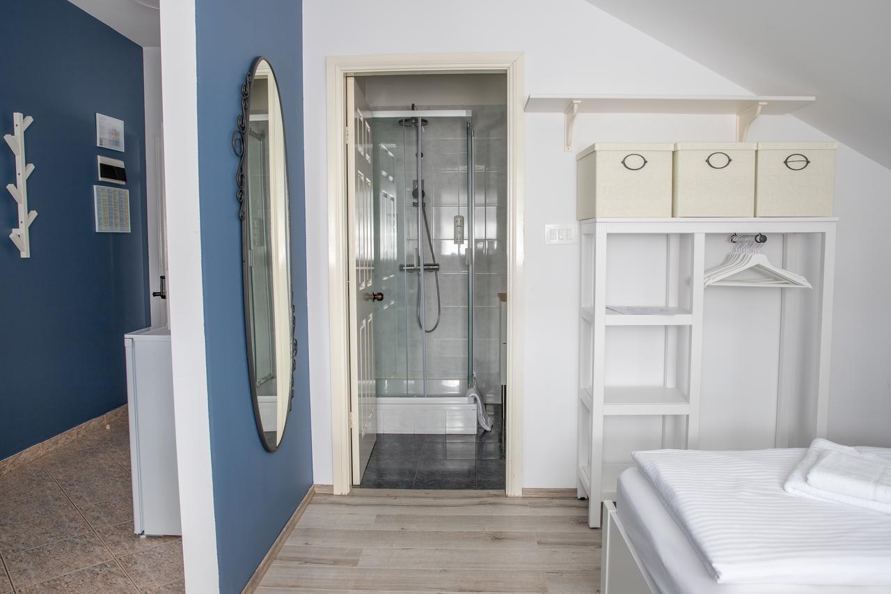 Apartmani Dina Биоград на Мору Екстериор снимка